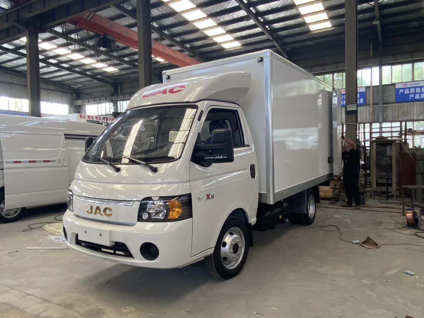 (國六)江淮康玲x5(3.5米)冷藏車(chē)