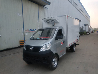 (國六)長(cháng)安(2.9米)小(xiǎo)型冷藏車(chē)圖片